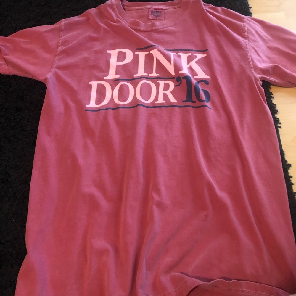 Pink door boutique T-shirt